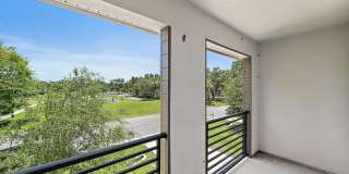 2587 TEMPLE Street Gallery 2