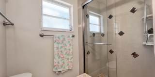 Discover the perfect Naples Park rental just minutes from the beach. Gallery 21