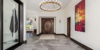 Stunning 7BR House in Camelback Canyon Gallery 6