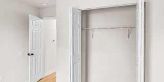 Minutes to Downtown********** Rent $1525/month*********Peaceful Living Gallery 18