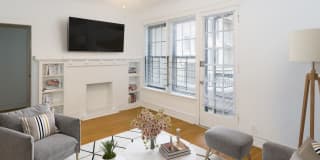 5411-5421 S. Ellis Avenue Gallery 1