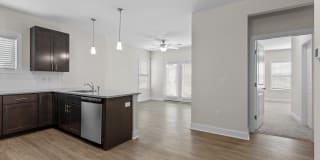 Bradbury Place at Lynndale Gallery 18