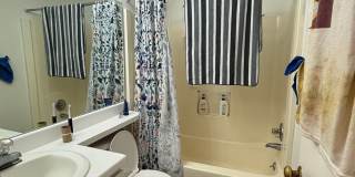Easy Living Near Virginia Tech – 3BR Condo in University Place Easy Living Near Virginia Tech – 3BR Condo in University Place Gallery 7