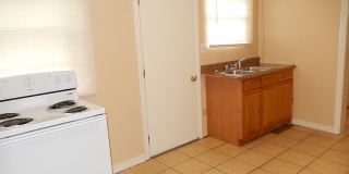 NICE 3/1 House w/ Tile Floors, Washer/Dryer, Split Plan, & Large Yard! $1150/month Avail NOW! Gallery 1