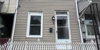 Spacious 3 Bedroom House Available Now! Gallery 16