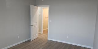 2203 E Devonshire Ave Gallery 10