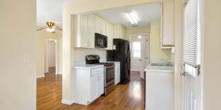 3 bedroom 1 bath house in Midtown available Mid- August Gallery 10