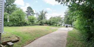 3 Bed | 1 Bath | Mid Town | $1400 Gallery 26