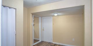 2BR/1BA Ideal Home Near Downtown 2BR/1BA Ideal Home Near Downtown Gallery 11