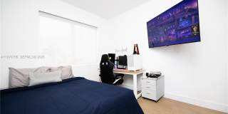 10366 NW 68th Ter Gallery 17