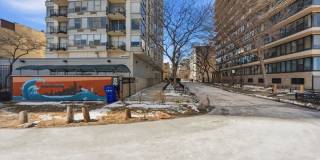 5739 N Winthrop Avenue Gallery 10