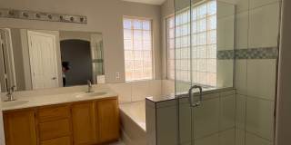 Nice 4br home, with 4th bedroom larger then the average, 3cg. Gallery 11