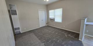 208 S Main Street Gallery 4