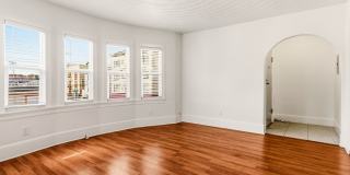 Spacious 3-Bedroom House in Oakland's Meadow Brook Gallery 4