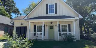 Ready for move in 3 Bedroom in Gladewater Gallery 1