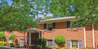 1 bedroom Condo in Cotswold Gallery 3
