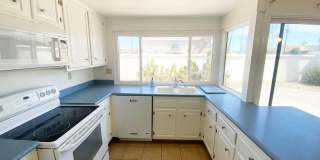 3 Bedroom Home with Lots of Natural Light Gallery 4