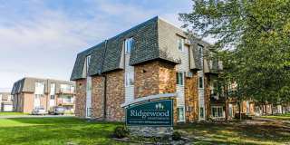 Renovated 1 & 2 Bedrooms Available! - Mounds View Gallery 1
