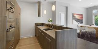 Riverwalk on Main Gallery 9