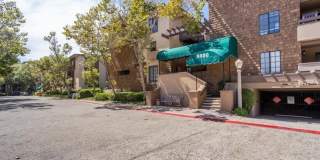 Spacious 2 Bed / 2 Bath Condo in Prime UTC/La Jolla Location! Gallery 1