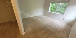 Beaverton 3 Bed 2.5ba Beautiful 2 Story Condo With 2 Car Garage, Gas Fireplace, High Ceilings & Patio! Beaverton 3 Bed 2.5ba Beautiful 2 Story Condo With 2 Car Garage, Gas Fireplace, High Ceilings & Patio! Gallery 23