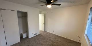 Cozy 2 Bedroom unit with community pool! Gallery 12