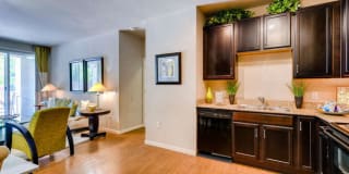 5151 Downtown Littleton Apartments Gallery 16