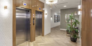 Alameda West Gallery 21