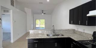 1414 W 12th Street Gallery 1