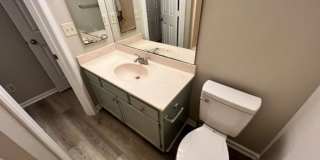 Room in 3 Bedroom Home at Lex Dr Gallery 4