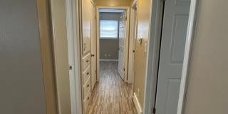 3 bed, 1 1/2 bath, 1 car garage Gallery 50