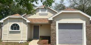 Charming 3-Bedroom Home in a Beautiful Sanford / Lake Mary Community with Community Pool Gallery 1