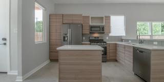 817 Potomac Gallery 12
