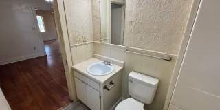 1 or 2 Bedroom, 1-Bathroom Duplex with central heat and air Gallery 11