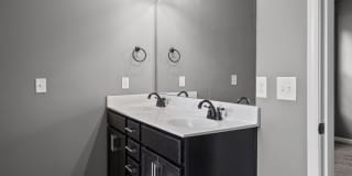 Pet Friendly Three Bedroom! Gallery 27