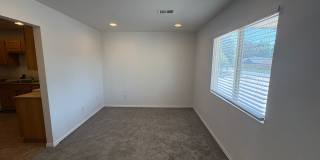 Fully Renovated 3 Bed 2.5 Bath Townhome w/ 1 Car Garage & Yard! Gallery 9