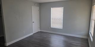 2322 West Saint John - Duplex Gallery 6