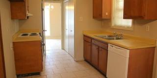 3729 Village Oak Cove Gallery 9