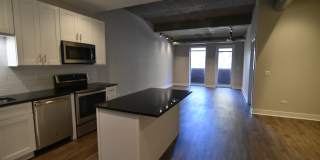 3833 N Broadway Gallery 15