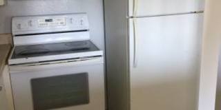 This is a great opportunity to rent a 2 bedroom at a competitive price in Tarzana. Gallery 14