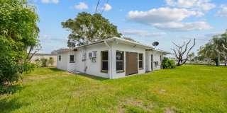 Waterfront Home Gallery 9
