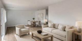 902 E Tiffany Dr Gallery 1