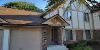 830 KNOTTINGHAM Drive Gallery 1