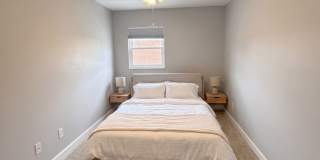 1033 West Wolfram Street, Rear Coach House Gallery 21