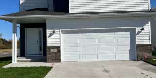 4 Bed 3 Bath Single Family Home Gallery 1