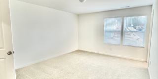 Beautiful & Spacious 3Bed Paired Home minutes from I-85 Gallery 9