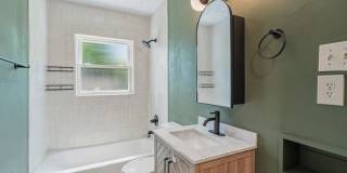 2531 Keystone Avenue Gallery 21