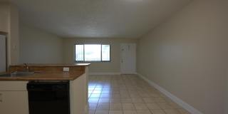 1523 Meadows Circle W Gallery 5