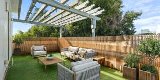 1745 S Barrington Ave Gallery 17