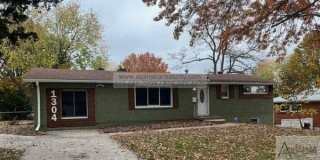 1304 Northeast 68th Terrace Gallery 1